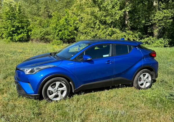 Toyota C-HR cena 77600 przebieg: 115200, rok produkcji 2018 z Konin małe 781